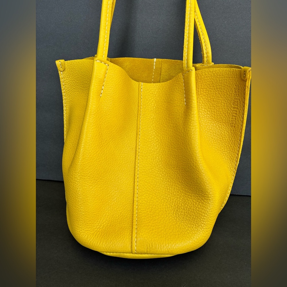 PLG Portland leather goods small Devan color is Naples